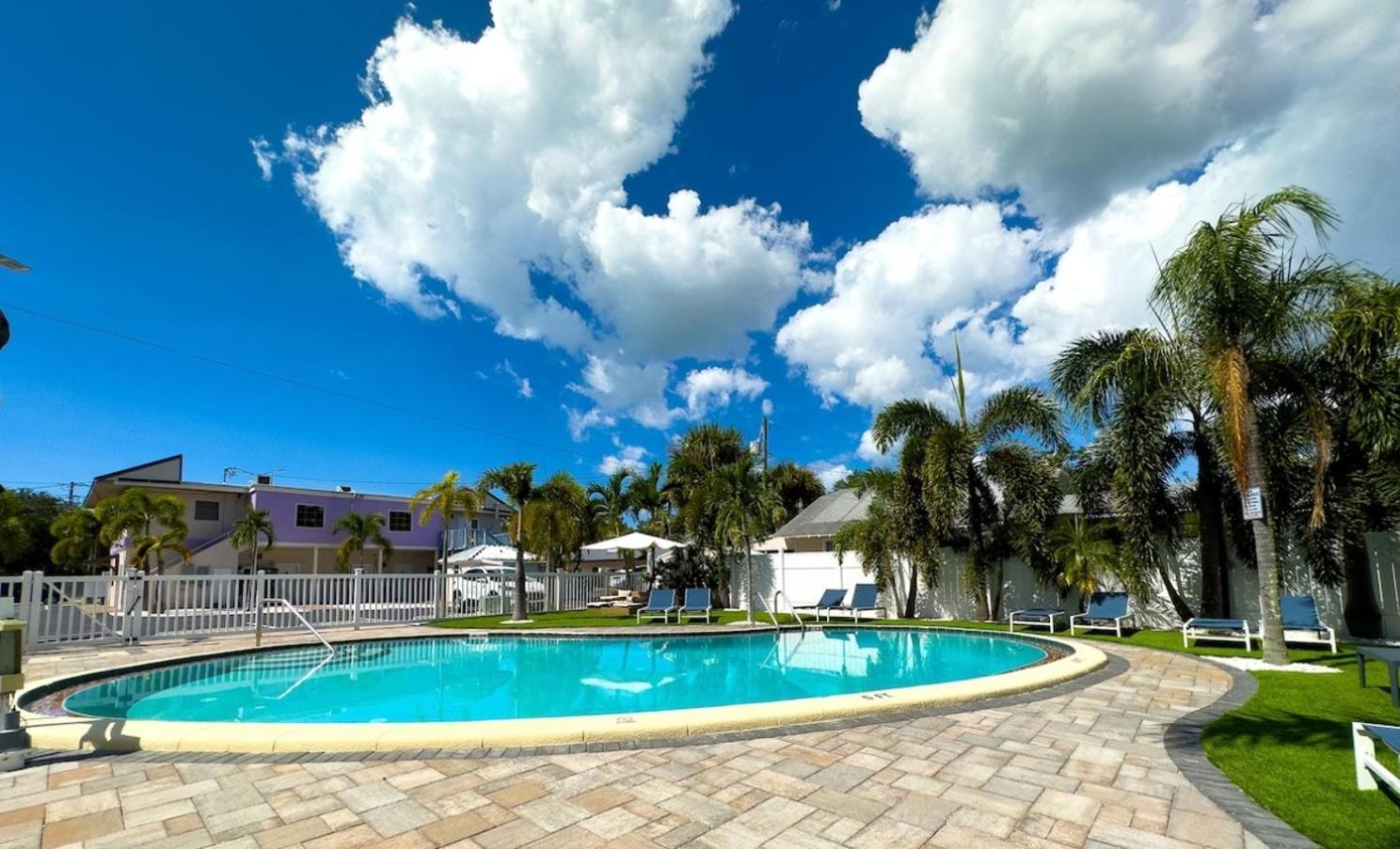 1K Bed Studio Apt With Shared Pool 06 Clearwater Buitenkant foto