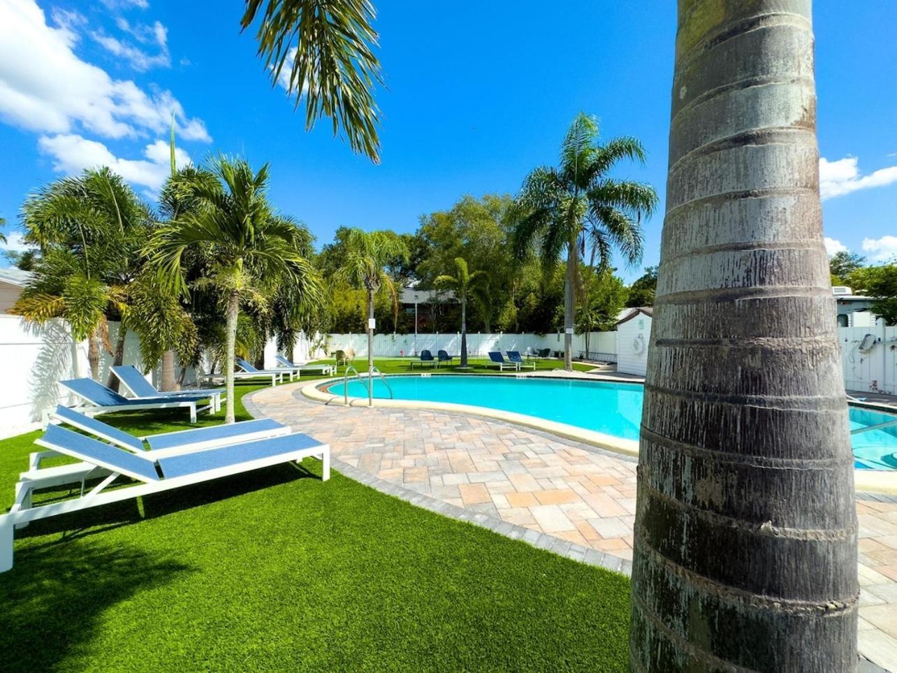 1K Bed Studio Apt With Shared Pool 06 Clearwater Buitenkant foto